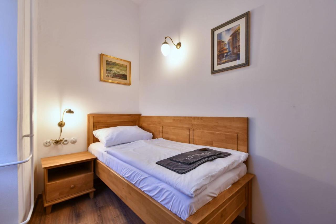Zamek Racice Hotel Buitenkant foto