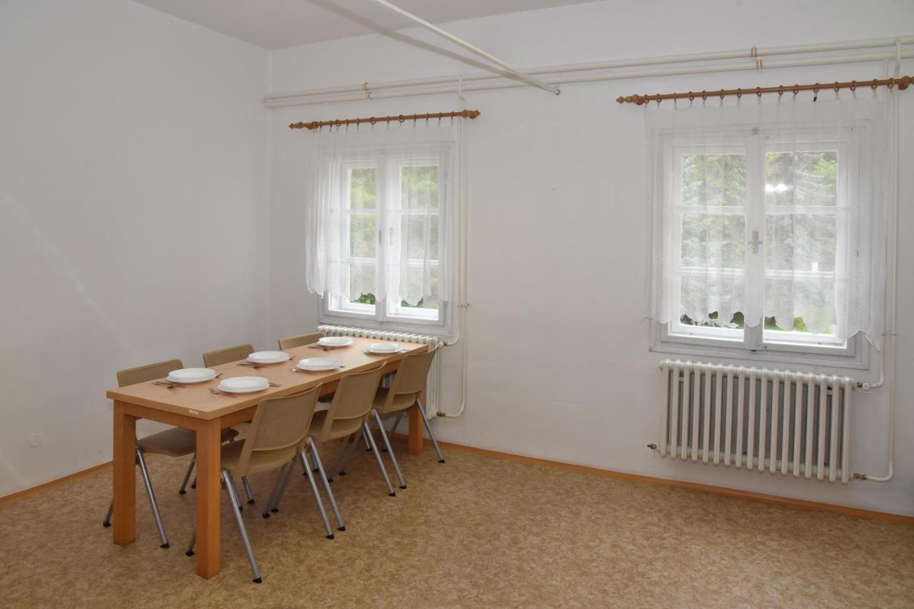 Zamek Racice Hotel Buitenkant foto