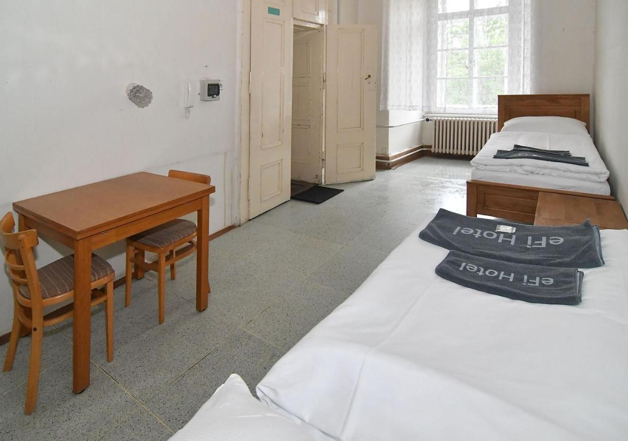 Zamek Racice Hotel Buitenkant foto